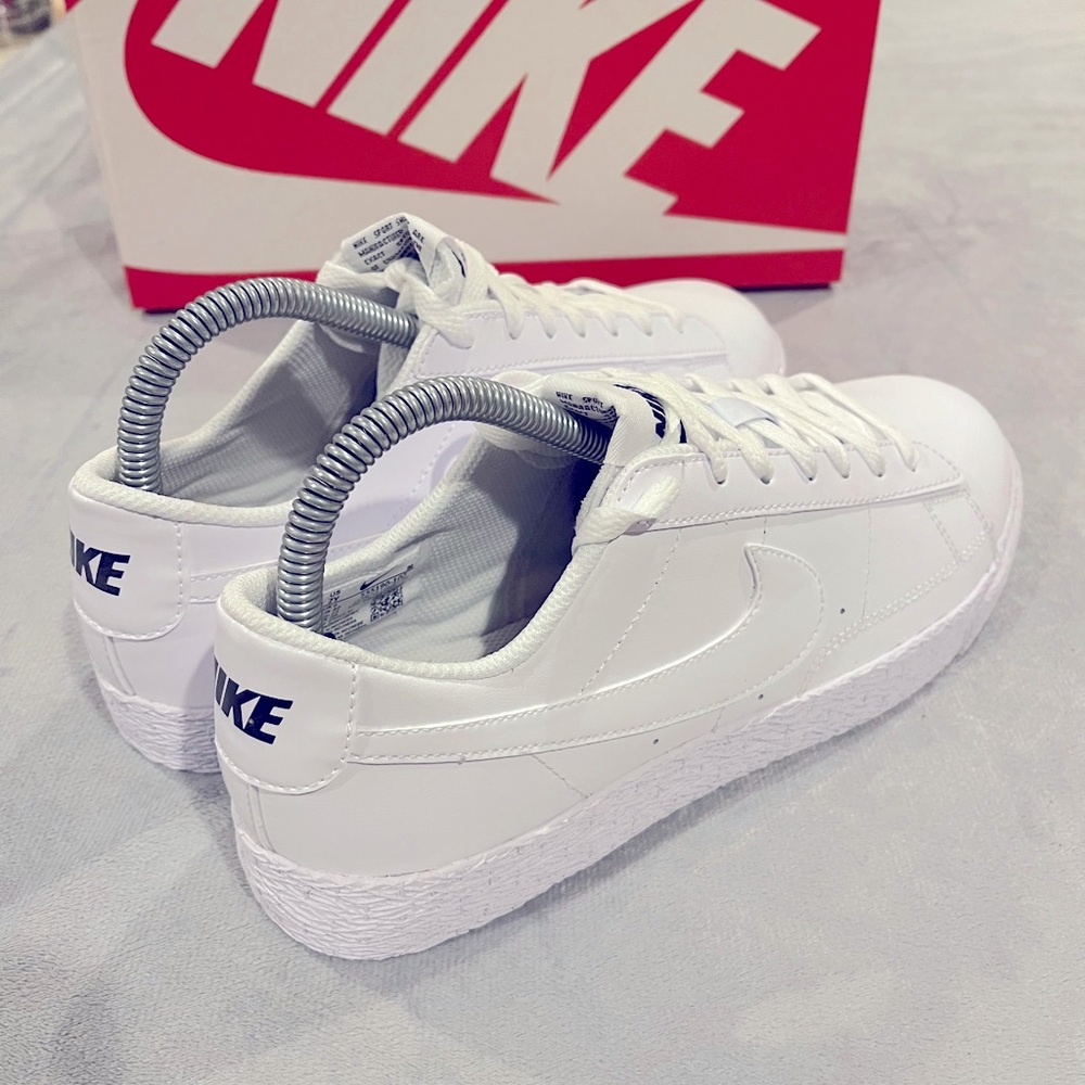 NEW Nike Blazer Low LE - Picture 3 of 7